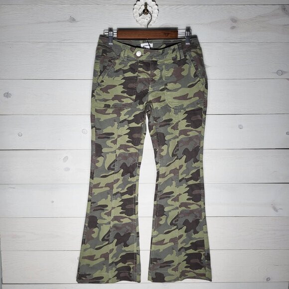 GARAGE Size 07 Camo Low Rise Flare Leg Jeans. - Picture 1 of 5